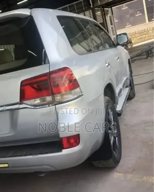 Toyota Land Cruiser 2009 Silver