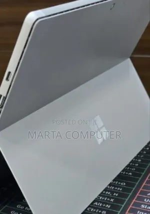 New Laptop Microsoft Surface Pro 7 8GB Intel Core I5 SSD 256GB