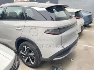 New BYD Song L DM-i 2025 Off white