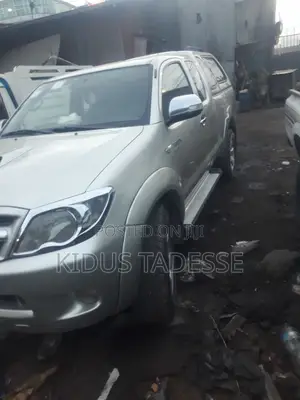 Toyota Hilux 2008 Silver