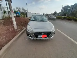 Photo - Suzuki Dzire 2022 Silver