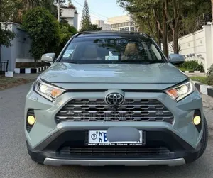 Toyota RAV4 2020 Green
