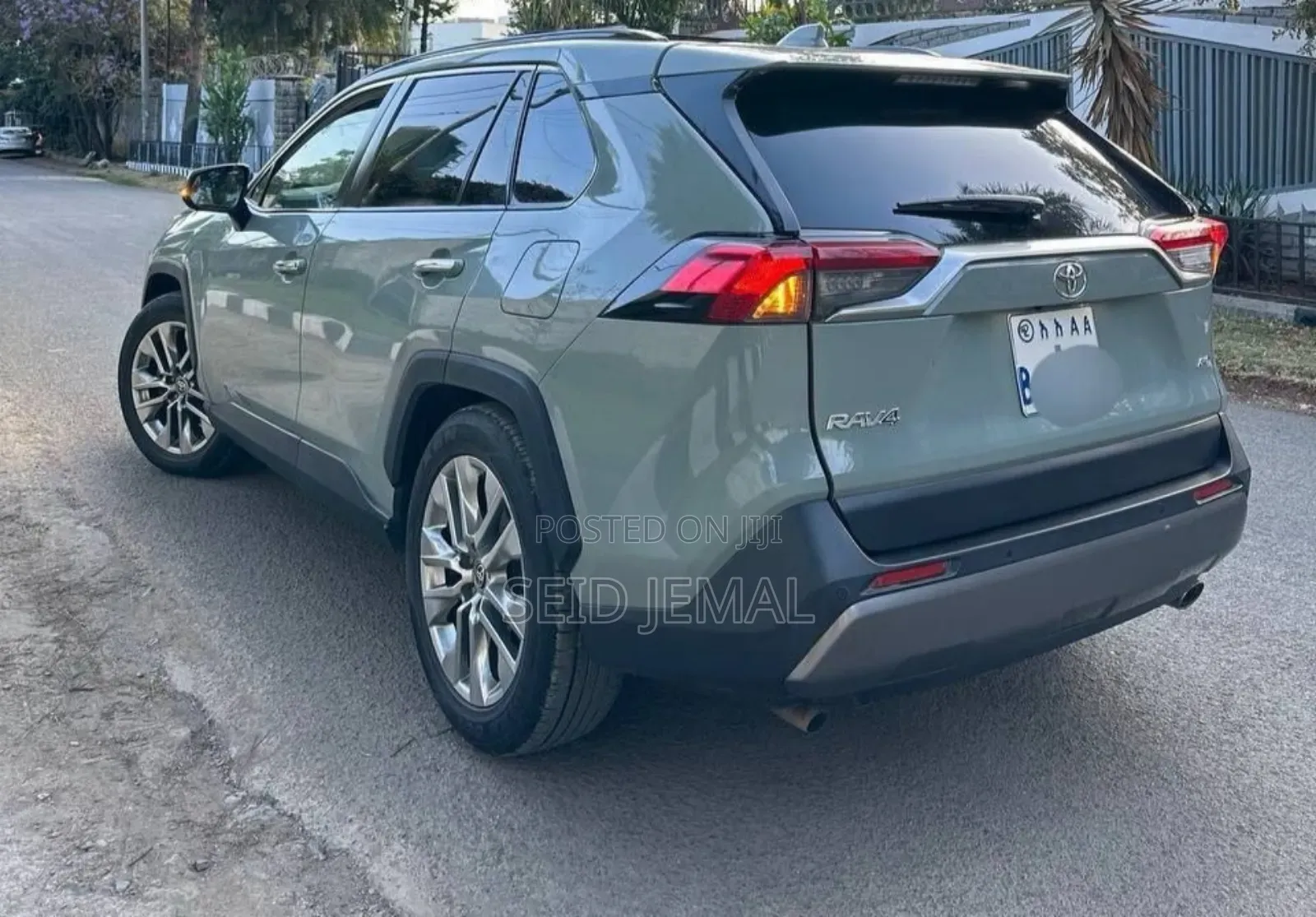 Toyota RAV4 2020 Green