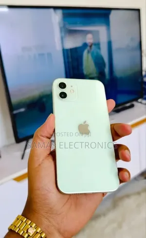 Photo - Apple iPhone 12 128 GB Green