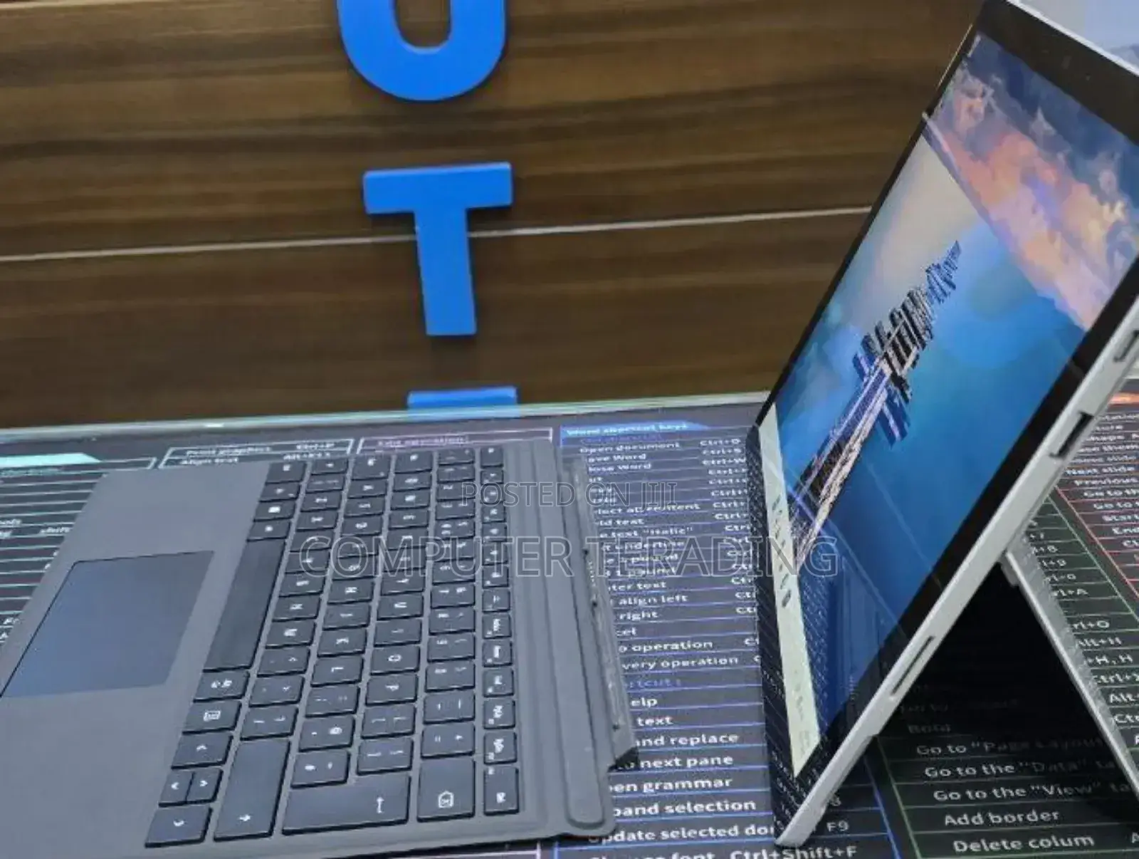 New Laptop Microsoft Surface Pro 7 8GB Intel Core I5 SSD 256GB