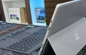 New Laptop Microsoft Surface Pro 7 8GB Intel Core I5 SSD 256GB