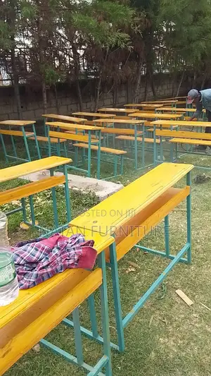 Combined Desk for School Metal Fream and Wooden Wanza Sit and Top Tabl