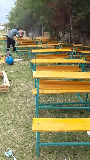 Combined Desk for School Metal Fream and Wooden Wanza Sit and Top Tabl