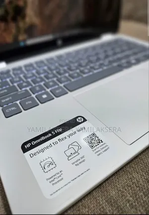 New Laptop HP OmniBook 5 Flip 16GB Intel Core 7 SSD 512GB