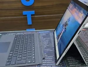 New Laptop Microsoft Surface 8GB Intel SSD 256GB