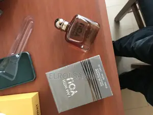 Photo - Premium Perfume