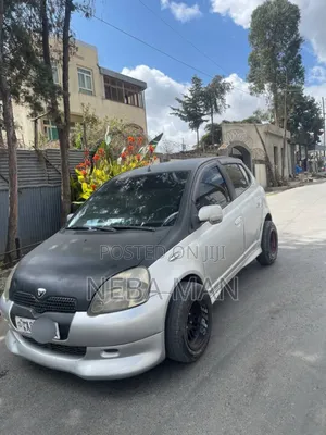 Photo - Toyota Vitz 1.0 FWD 5dr 2002 Silver