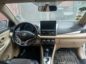 Toyota Yaris 2015 White