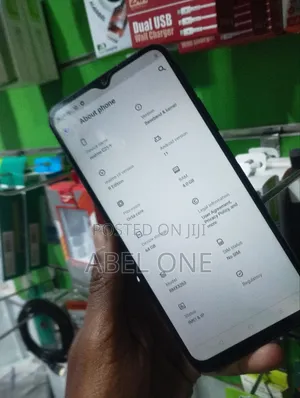 Photo - Realme C21Y 64 GB Black
