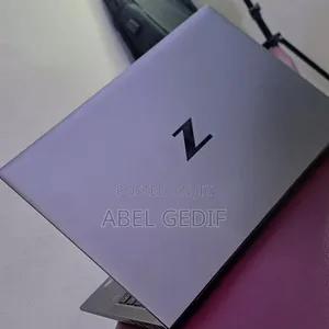 New Laptop HP ZBook Firefly G8 16GB Intel Core I7 SSD 512GB