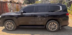 Toyota Land Cruiser 2022 Black