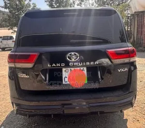 Toyota Land Cruiser 2022 Black