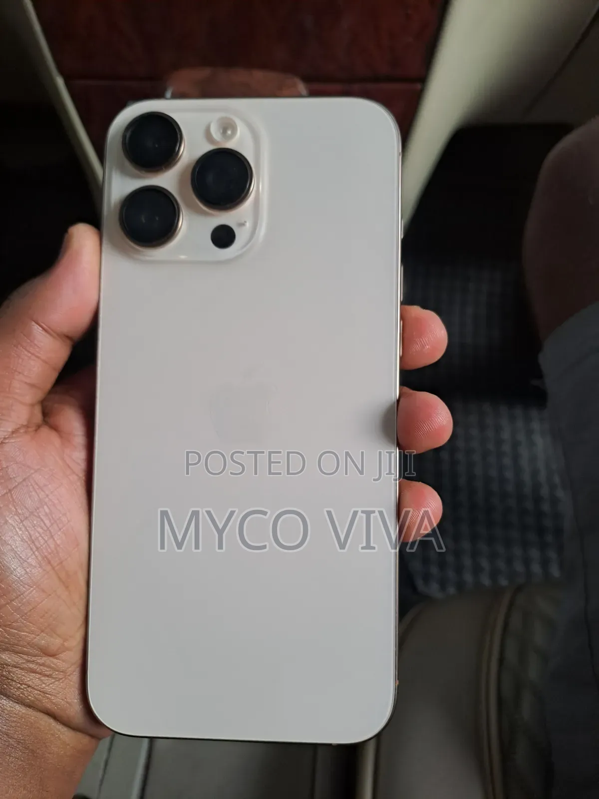 New Apple iPhone 16 Pro Max 256 GB Gold