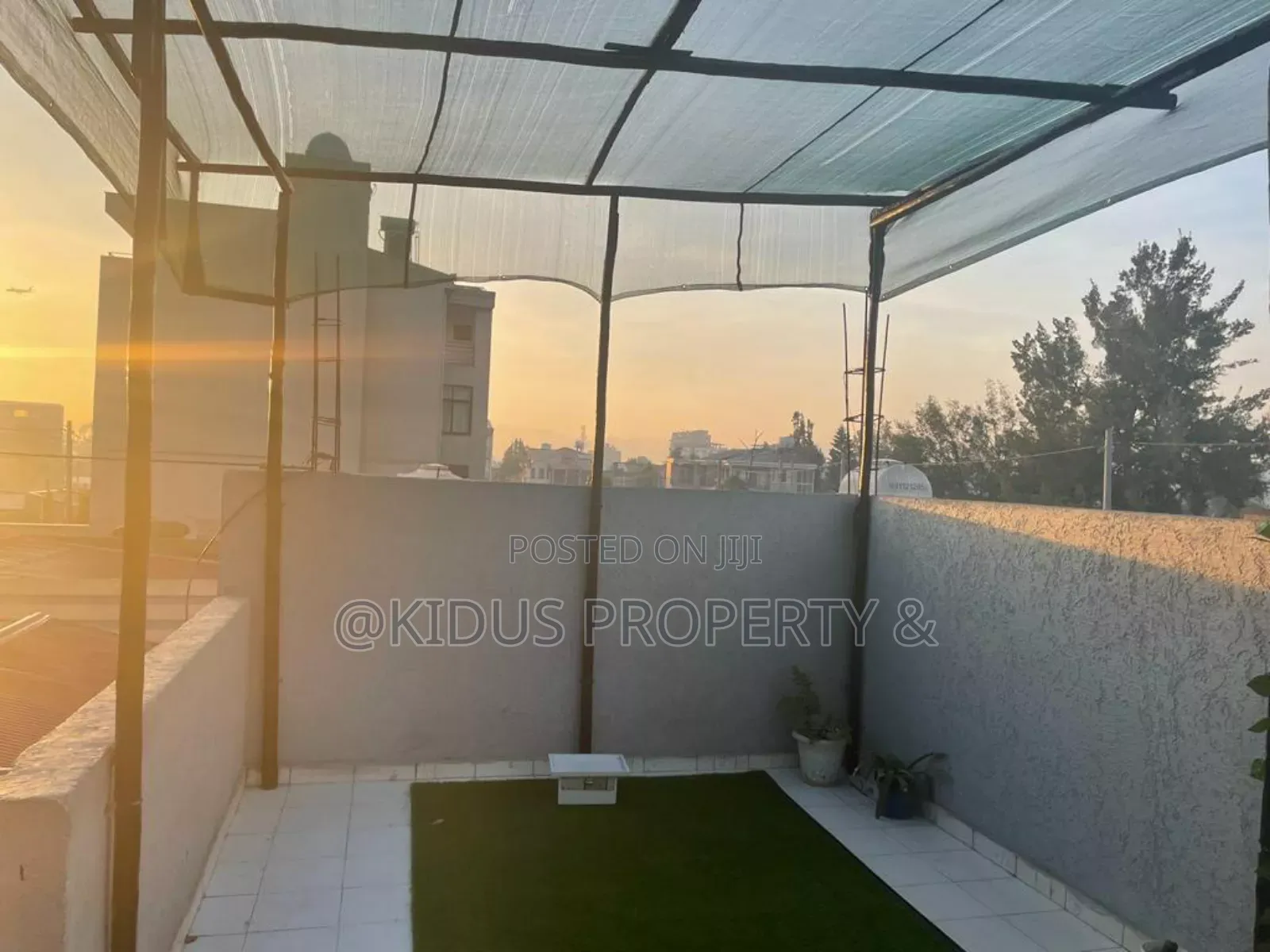 4bdrm Penthouse in Mekanisa Amigos, Nifas Silk-Lafto for sale