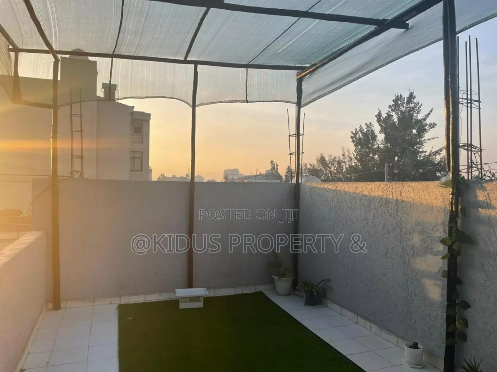 4bdrm Penthouse in Mekanisa Amigos, Nifas Silk-Lafto for sale