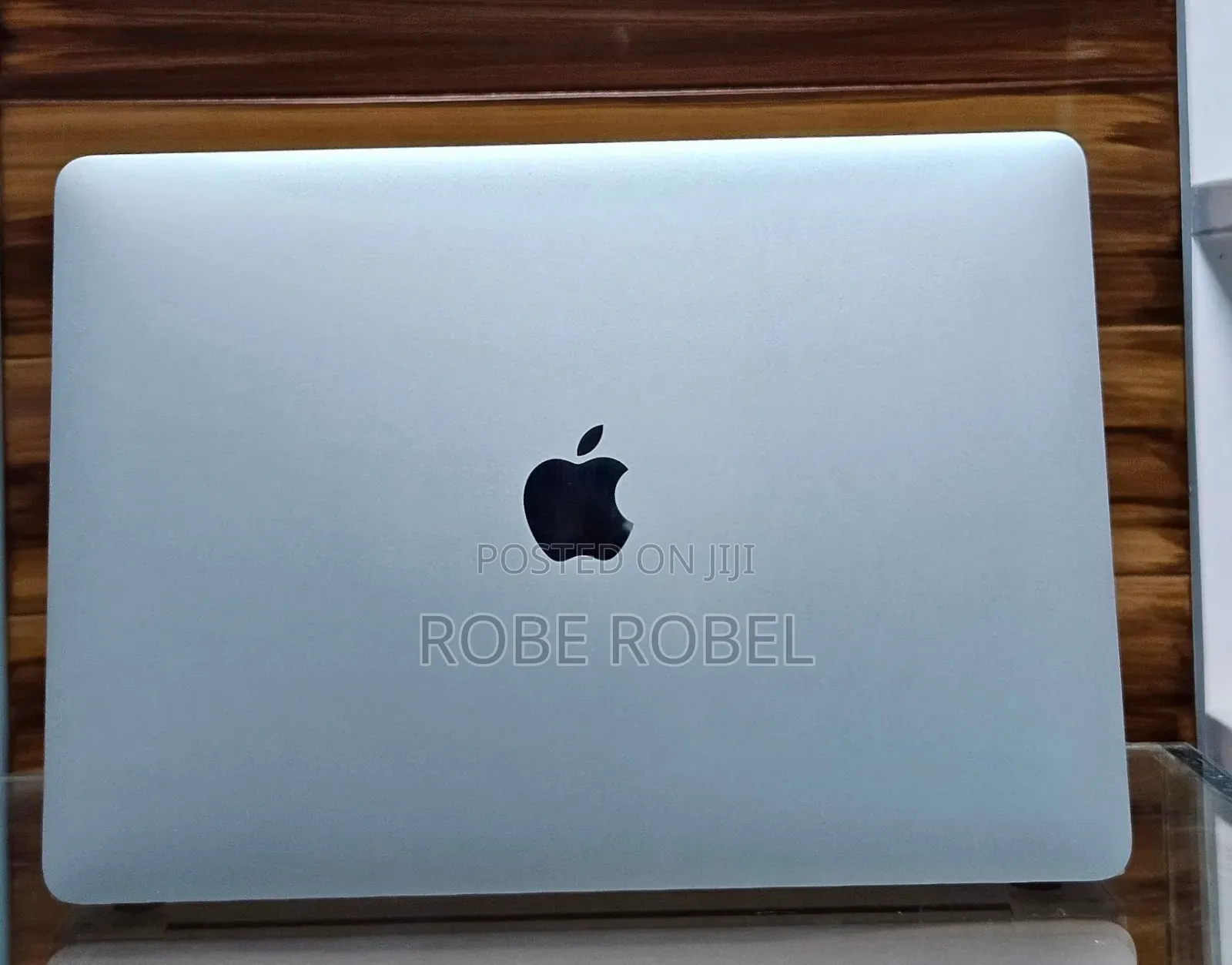 New Laptop Apple MacBook Pro 2019 8GB Intel Core I5 SSD 128GB