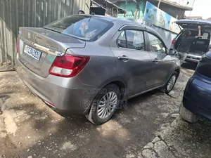 Suzuki Dzire 2023 Silver