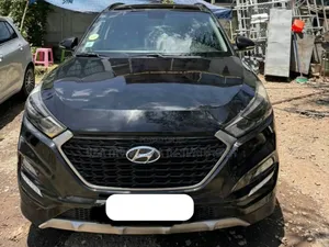 Photo - Hyundai Tucson 2017 Matt Black