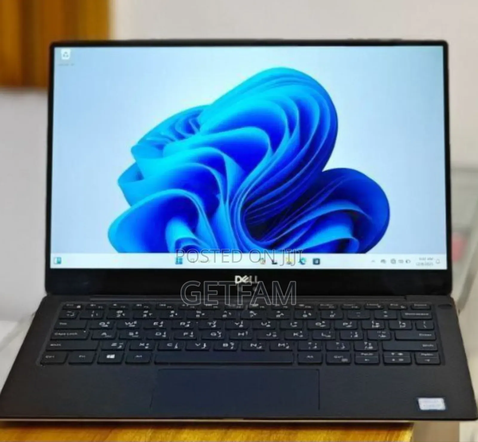 New Laptop Dell XPS 15 8GB Intel SSD 512GB