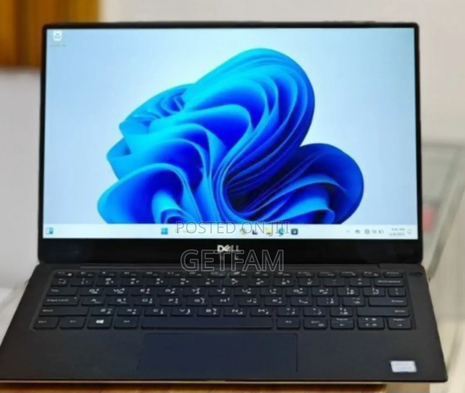 New Laptop Dell XPS 15 8GB Intel SSD 512GB