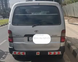 Toyota HiAce 2008 Silver