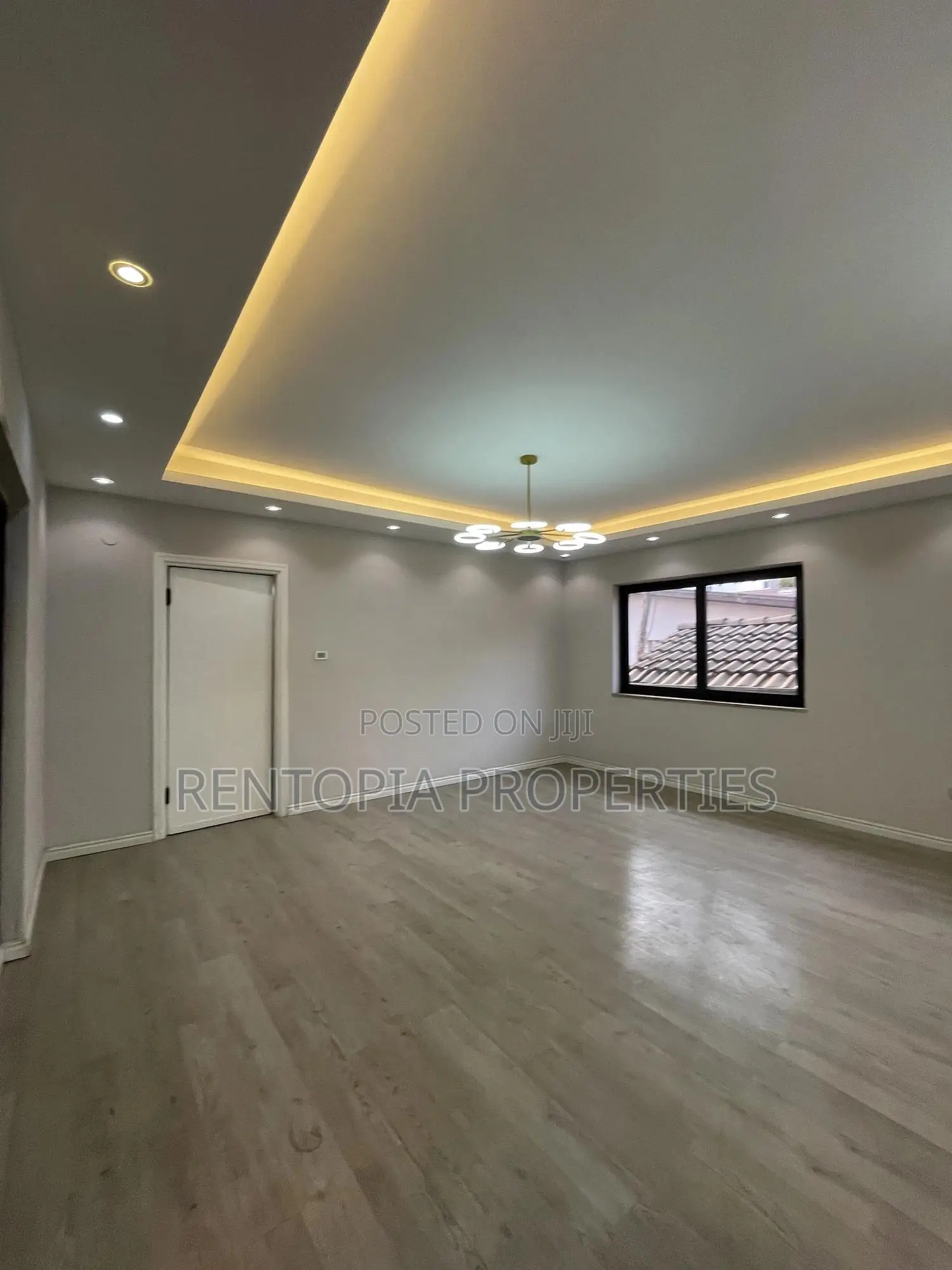 5bdrm Mansion in Bole for rent