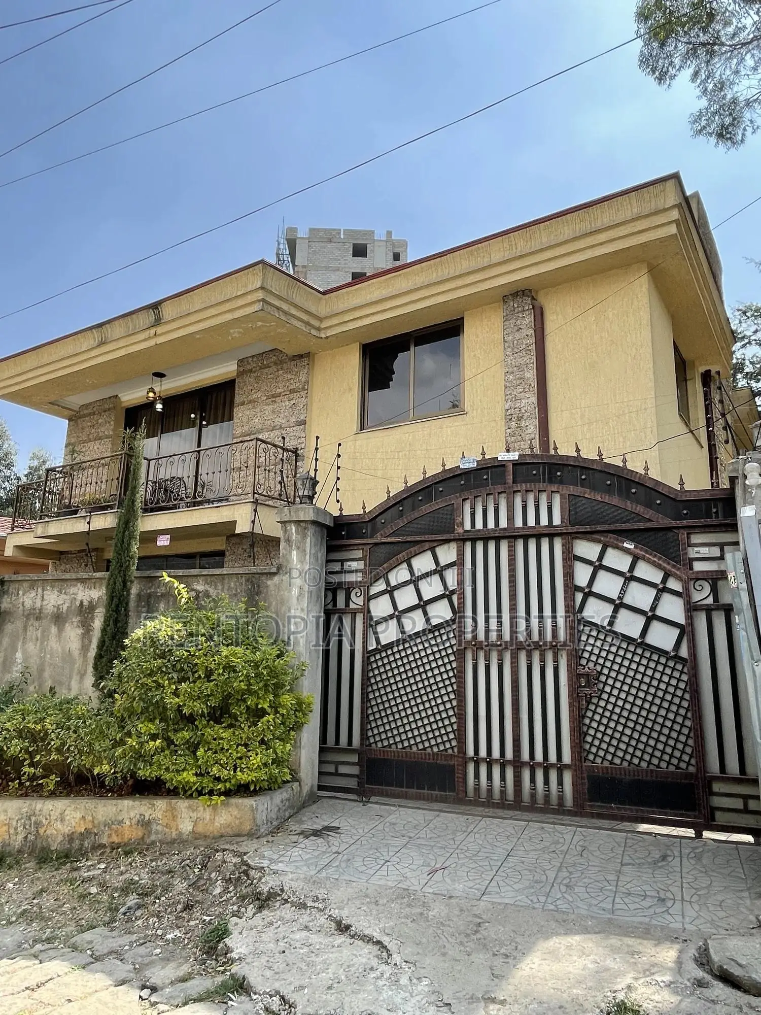 4bdrm House in Yeka for rent