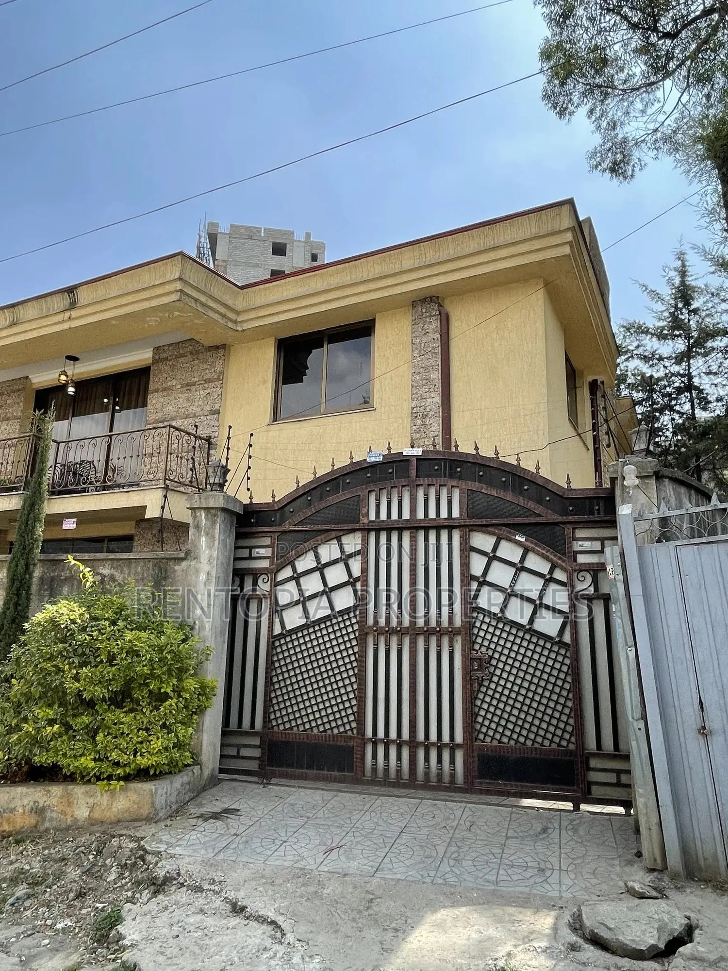 4bdrm House in Yeka for rent