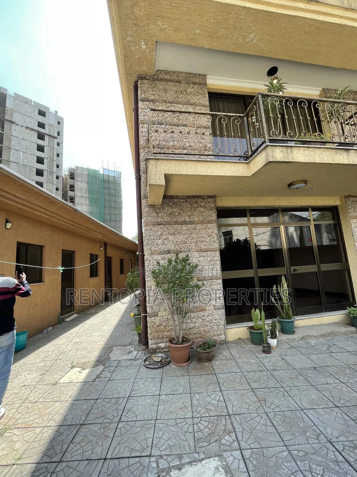 4bdrm House in Yeka for rent