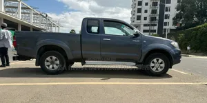 Toyota Hilux 2011 Gray
