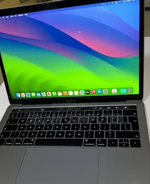 Photo - New Laptop Apple MacBook Pro 2019 8GB Intel Core I5 SSD 128GB