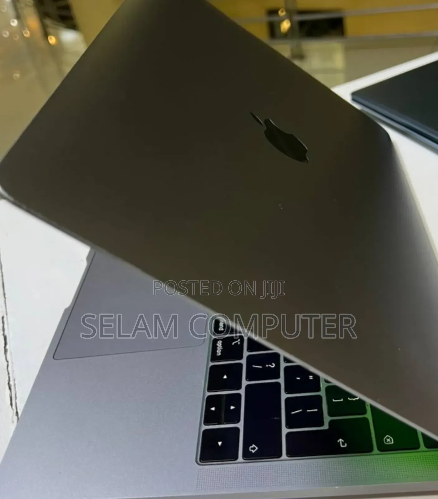 New Laptop Apple MacBook Pro 2019 8GB Intel Core I5 SSD 128GB