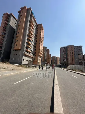 አስችኳ ብር ተፈልጎ የሚሸጥ 40/60 ሱቅ