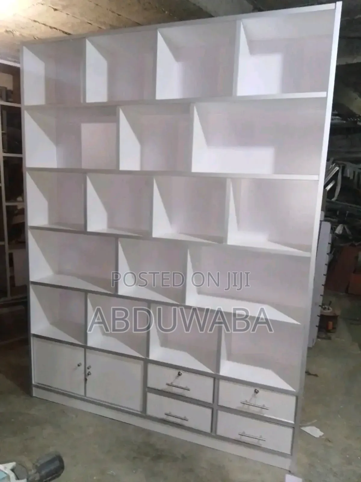 መደርደሪያ(Shelf)