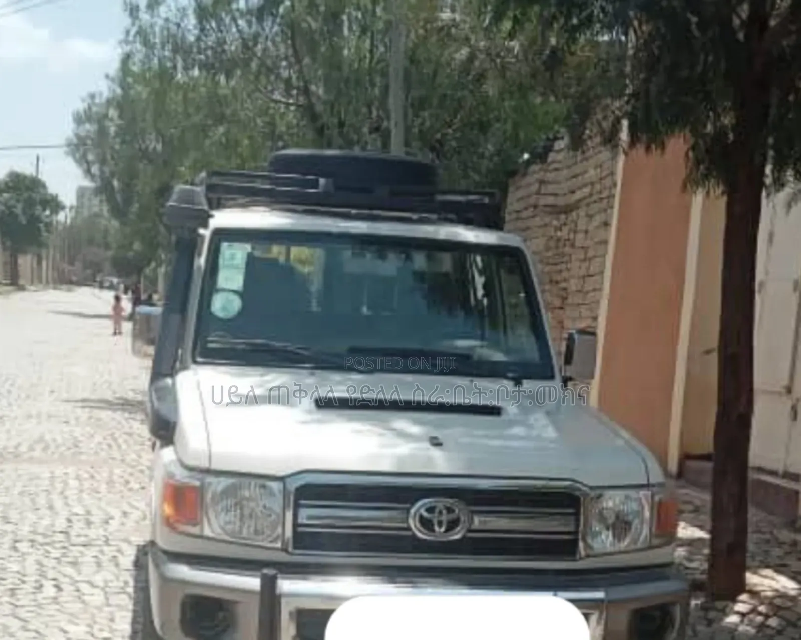 Toyota Land Cruiser 2017 Ivory