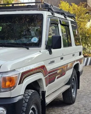 Toyota Land Cruiser 2015 Ivory