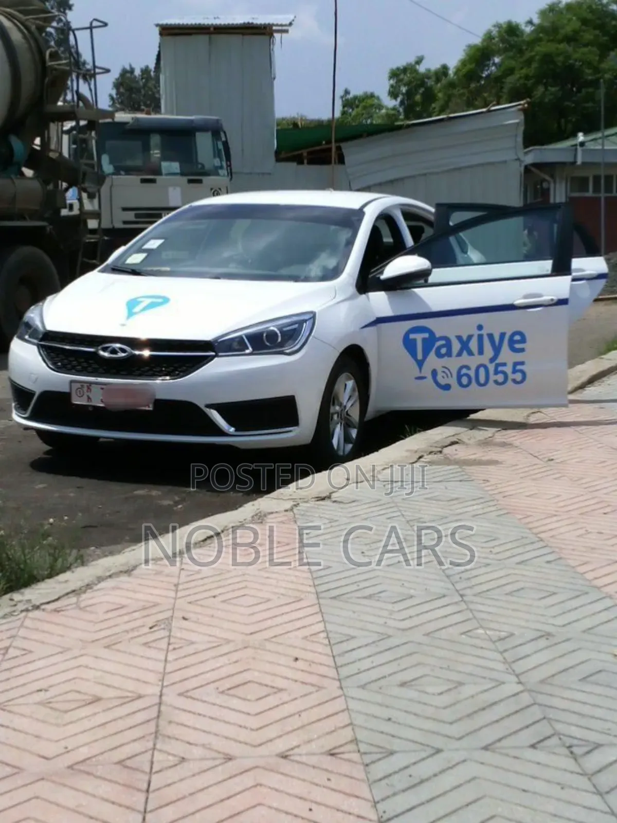 Chery Arrizo 5 2023 Ivory