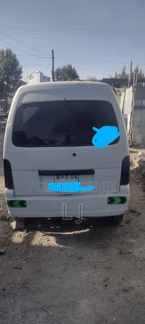 Suzuki Every Wagon 2000 White