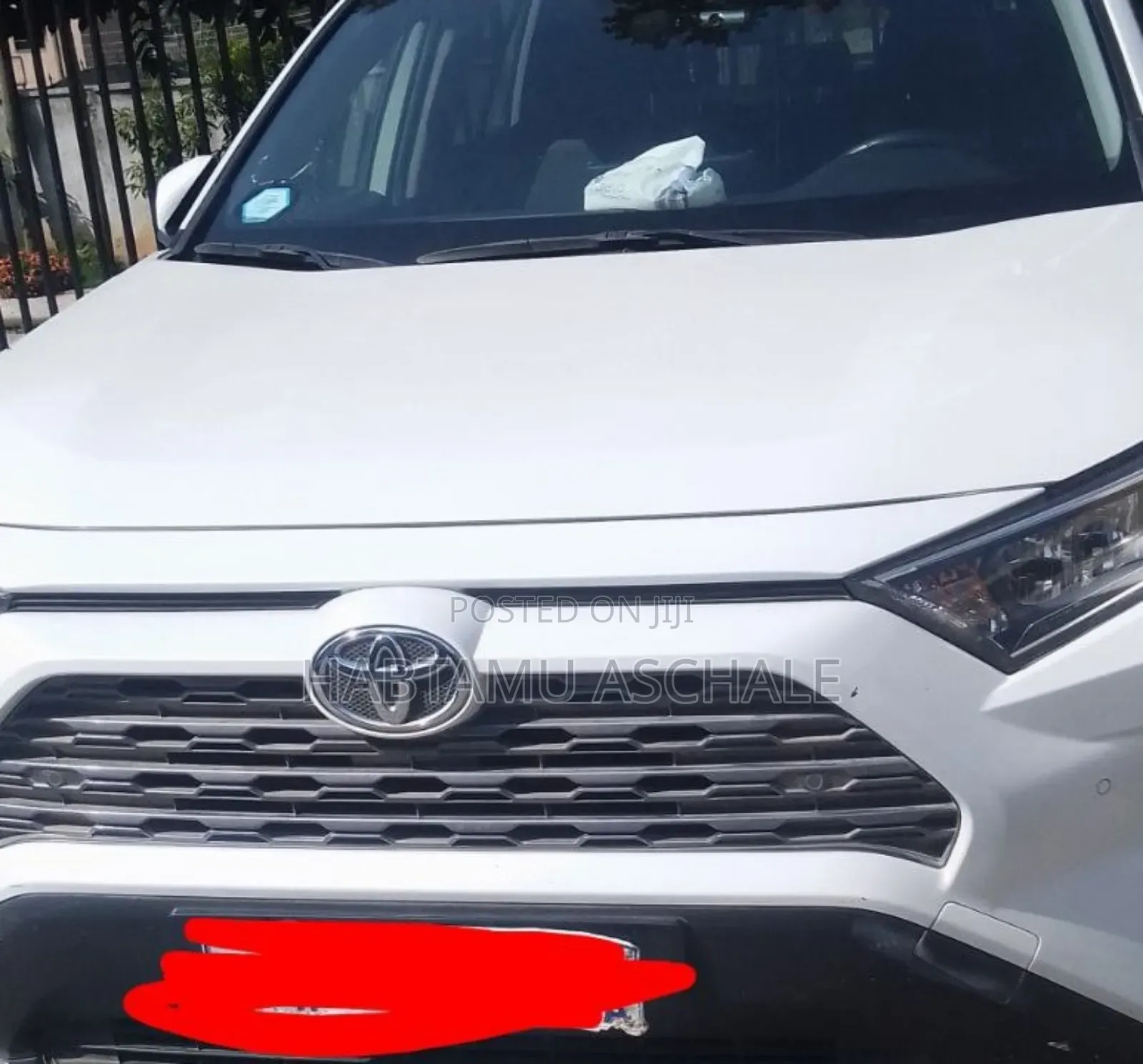 Toyota RAV4 2022 White