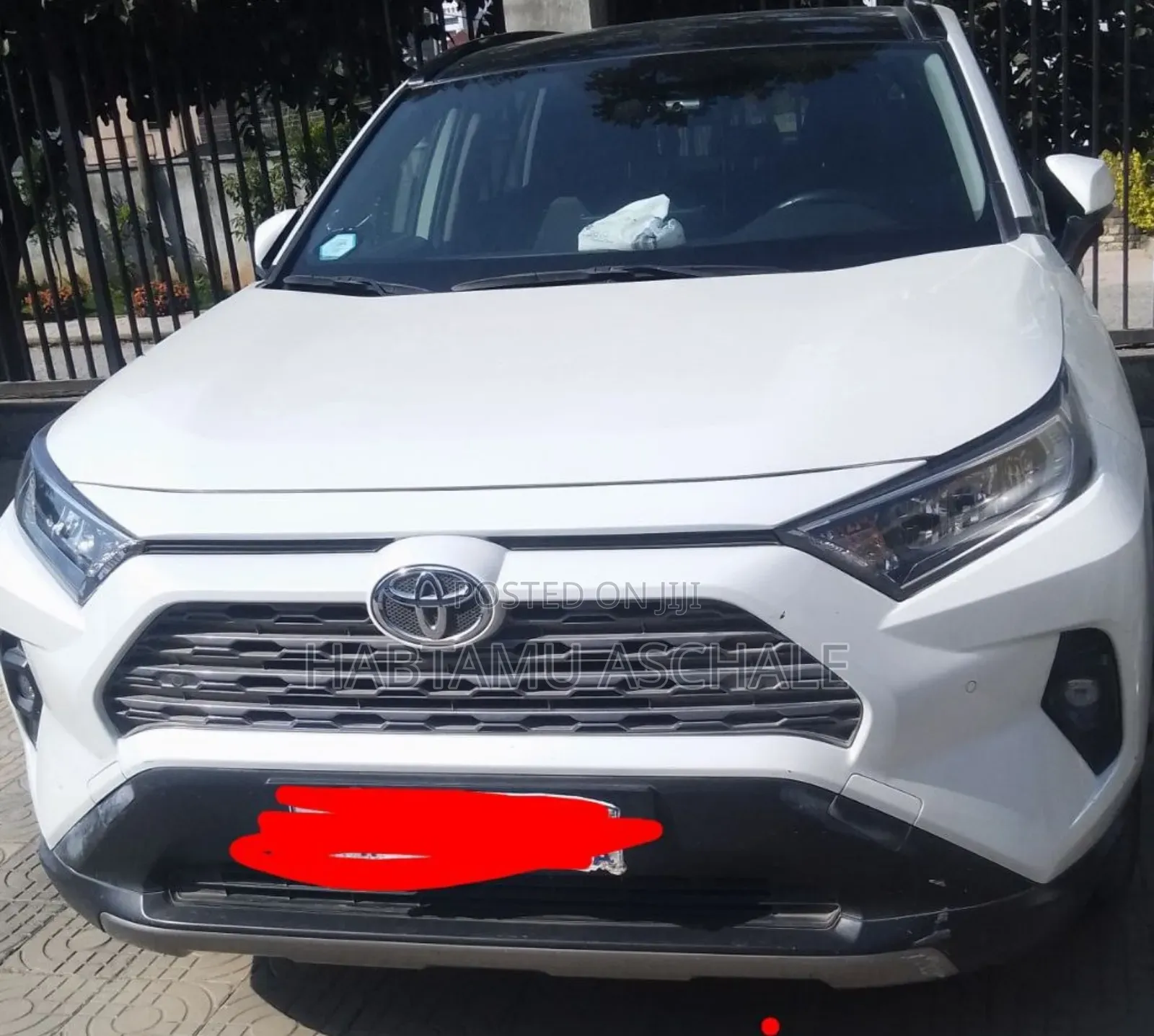 Toyota RAV4 2022 White