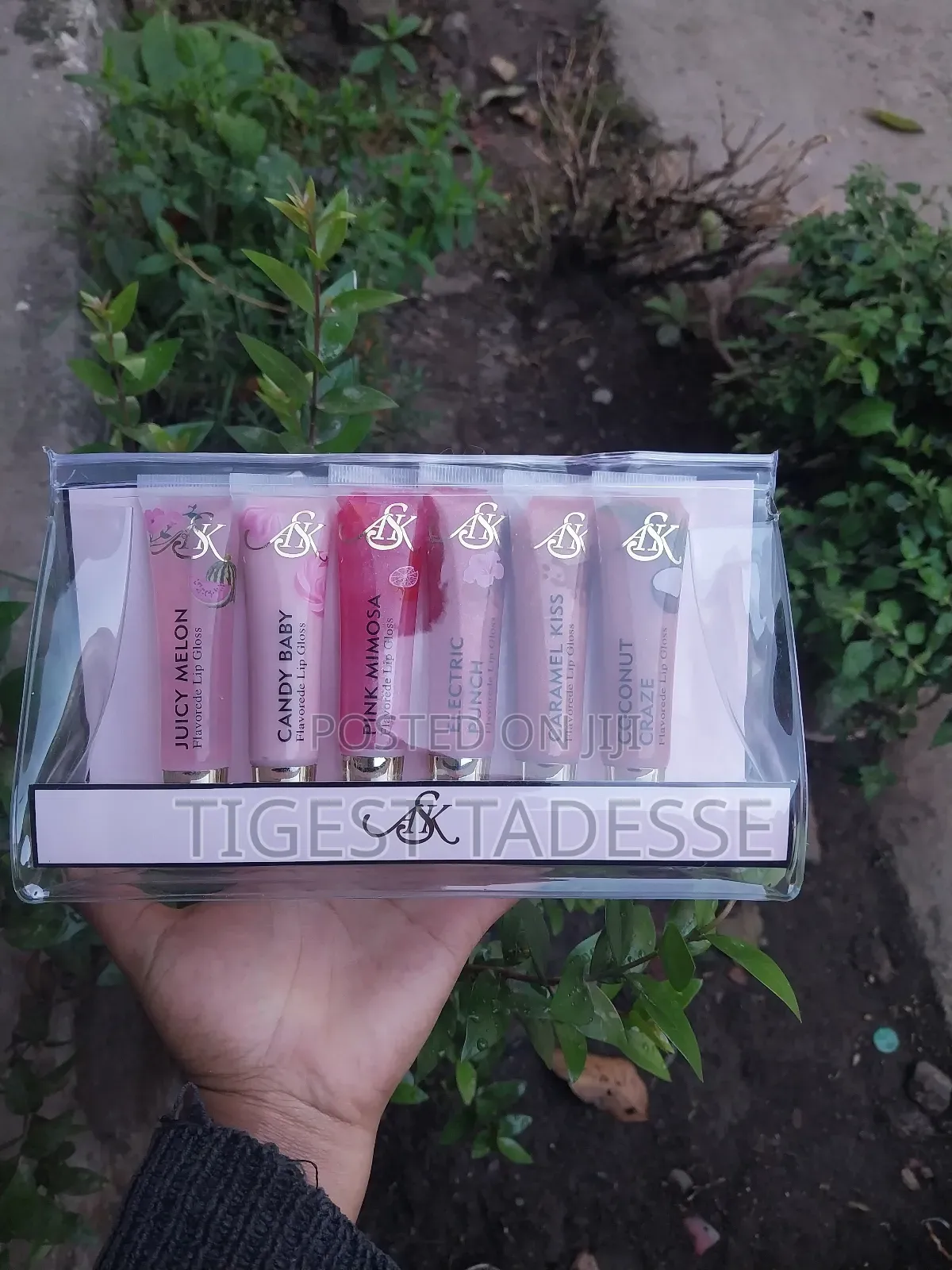 Victoria Lip Gloss