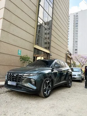 Photo - Hyundai Tucson 2022 Gray