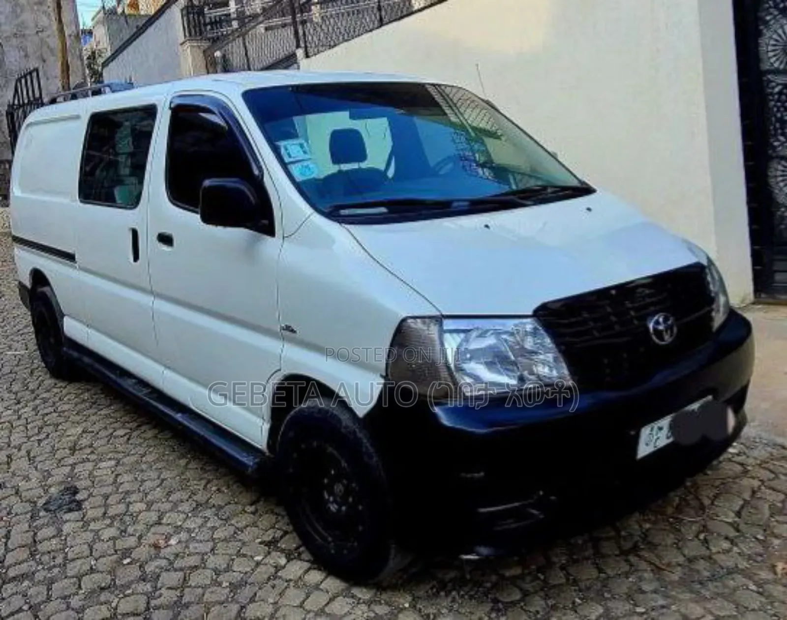 Toyota HiAce 2010