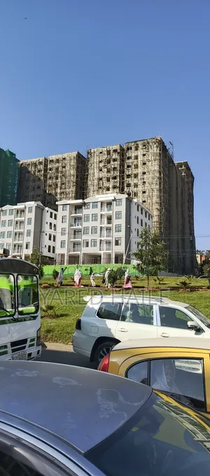 3bdrm Apartment in Yeka for sale