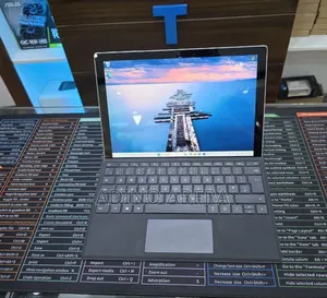 New Laptop Microsoft Surface 8GB Intel Core I5 SSD 256GB